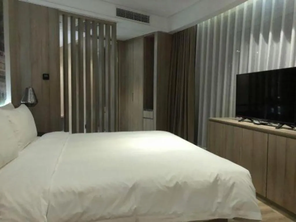 Atour Hotel Suzhou Industrial Park Yangcheng Lake Peninsula 4*, Suzhou (Jiangsu)