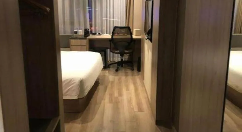 Atour Hotel Suzhou Industrial Park Yangcheng Lake Peninsula 4*, Suzhou (Jiangsu)